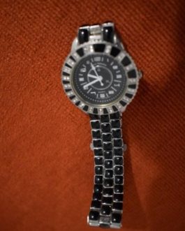 Reloj mujer con esmaltes en negro y brillantitos