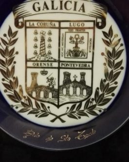 Plato Elyca cerámica tipo porcelana y plata de ley Escudo Galicia 14 cm