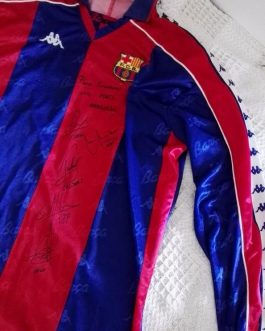 Camiseta Kappa F.C Barcelona Barça firmada por Pep Guardiola, Zubizarreta,… y 9 jugadores más