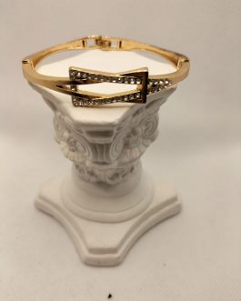 Elegante pulsera dorada